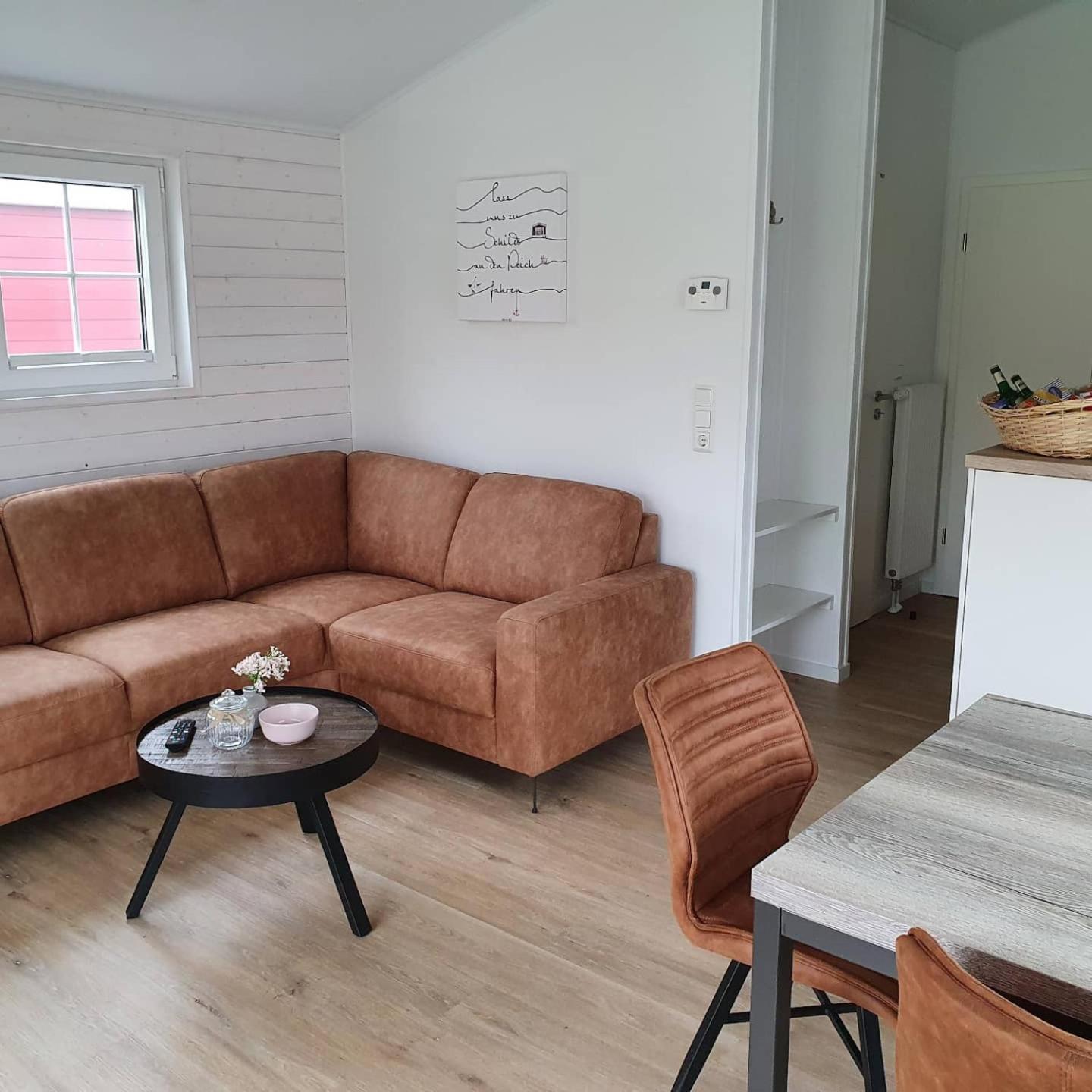 Ferienhof Schild FeWo Bullerbü Schillig Zimmer foto
